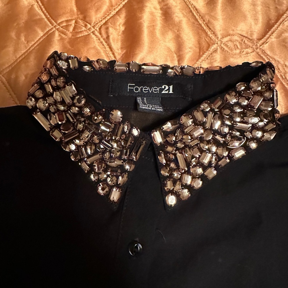 Forever 21 Top - Picture 2 of 3